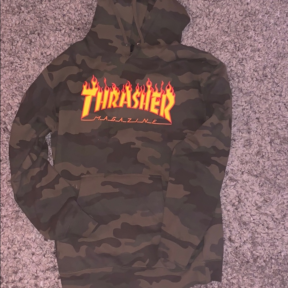 CAMO THRASHER HOODIE